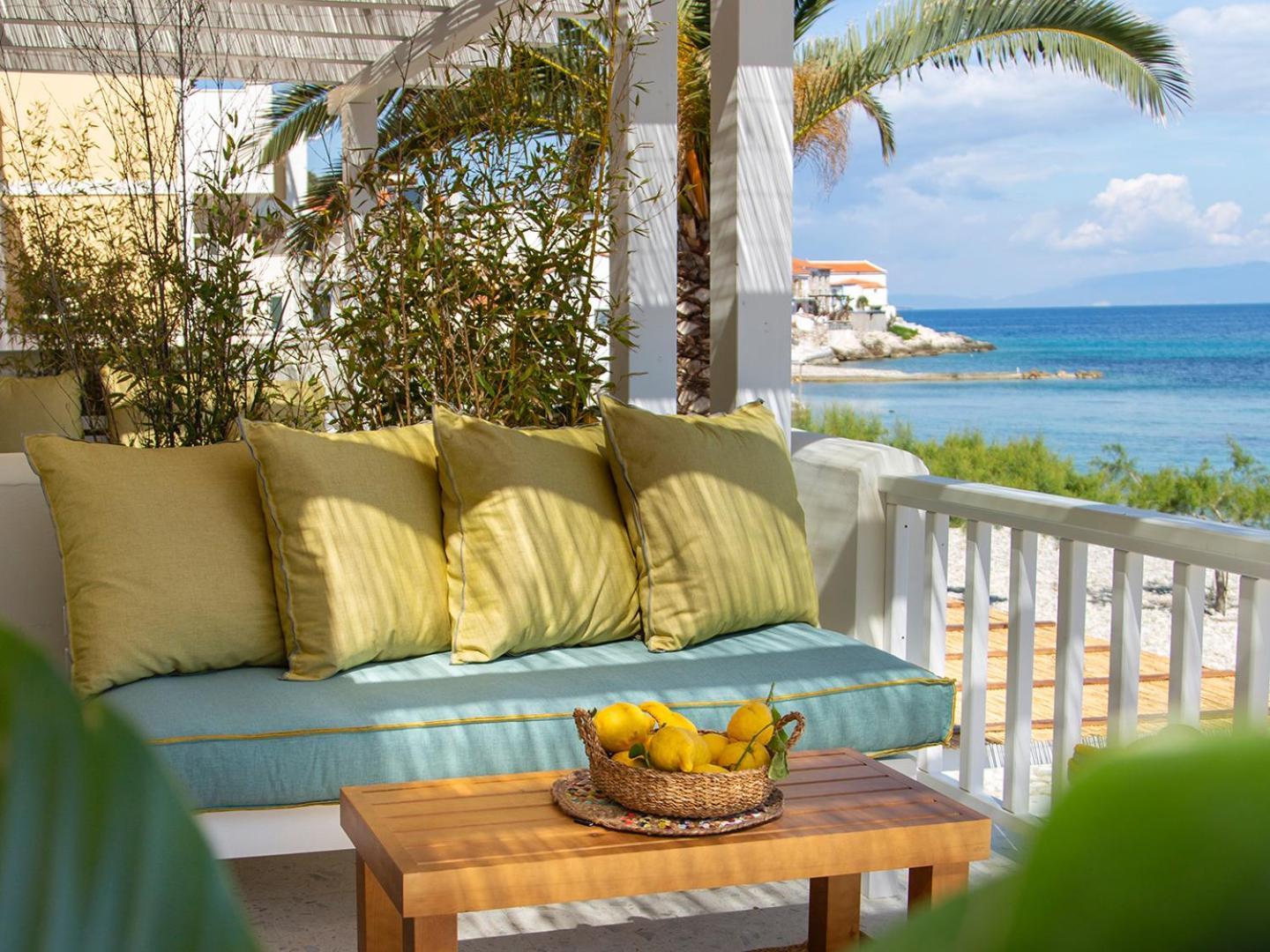 Aegean Stories Pelagos Suites Авлакия Экстерьер фото