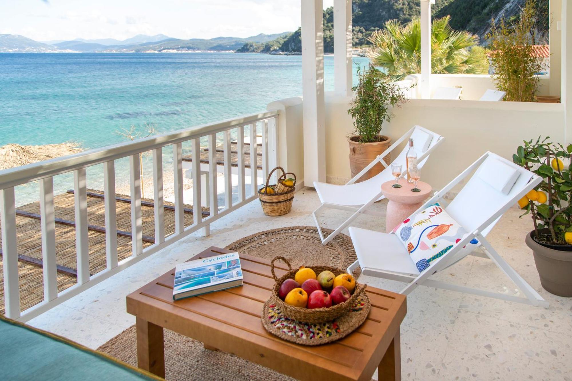 Aegean Stories Pelagos Suites Авлакия Экстерьер фото