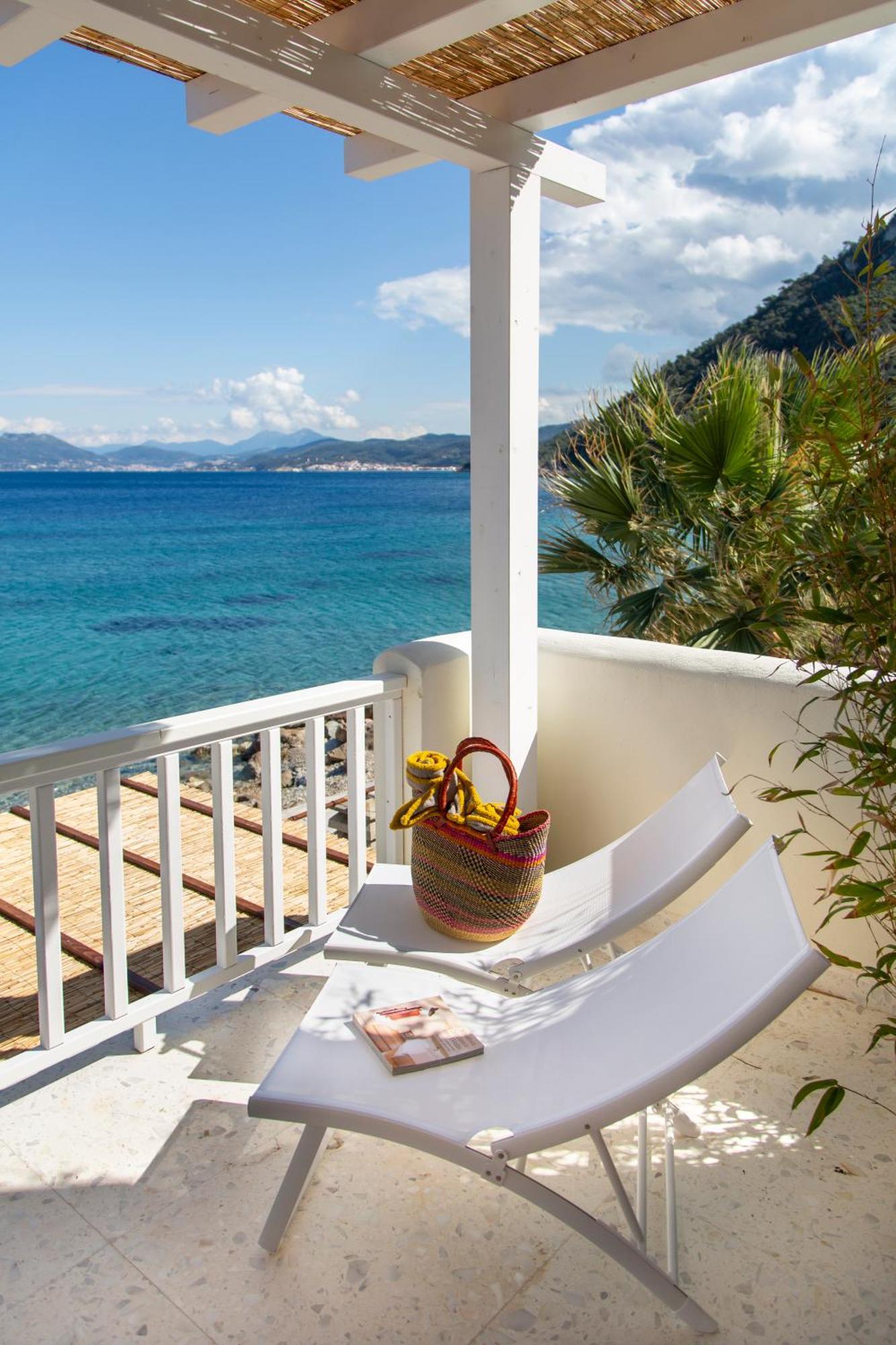 Aegean Stories Pelagos Suites Авлакия Экстерьер фото